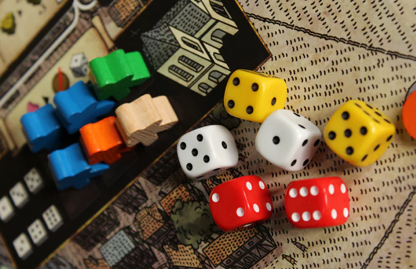 5 Benefits of a Weekly Game Night for Your Mental Health